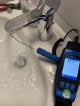 Wasserproben und Analyse