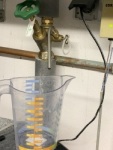 Wasserproben und Analyse